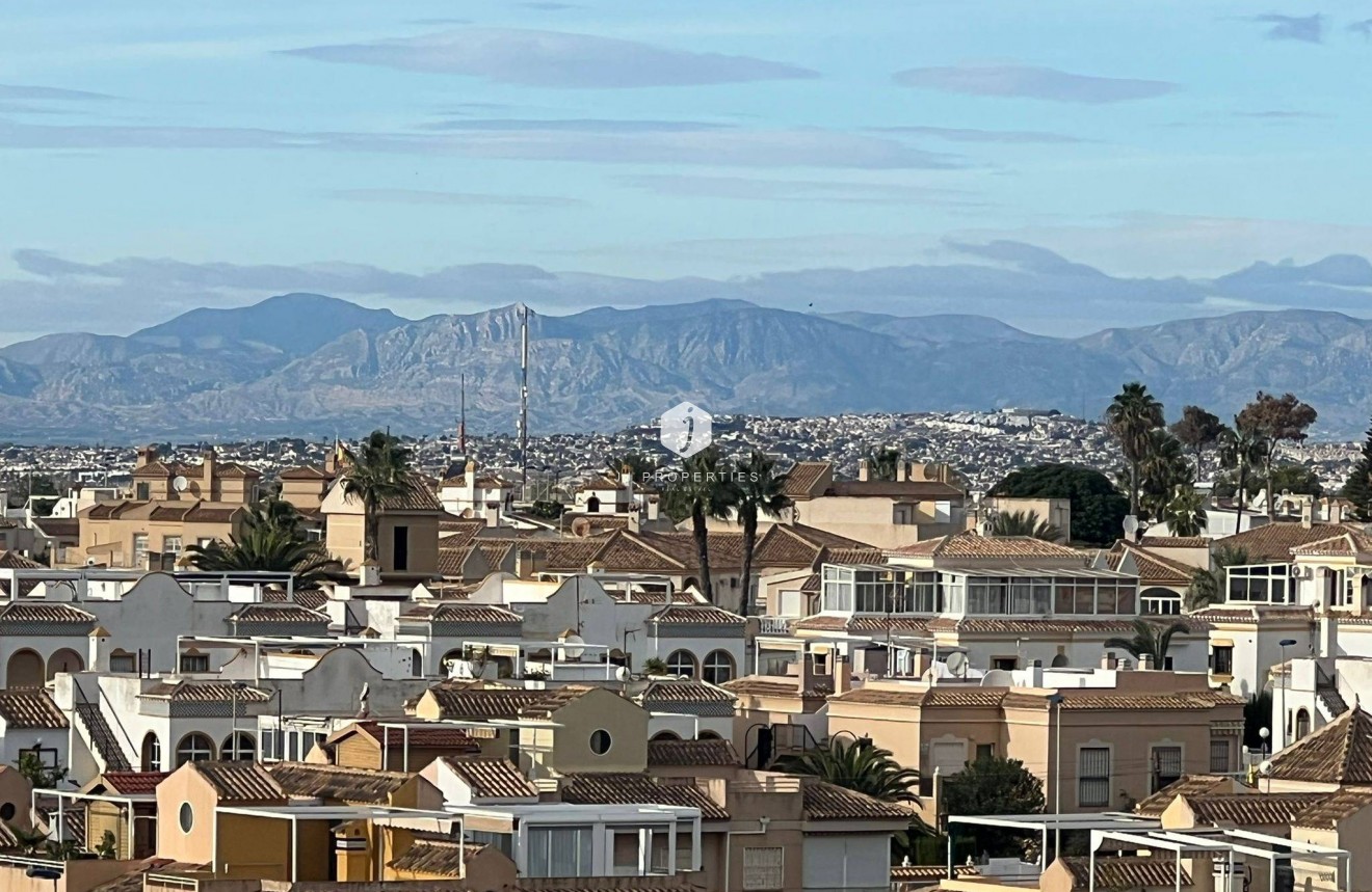 Aus zweiter Hand - Wohnung -
Torrevieja - aguas nuevas