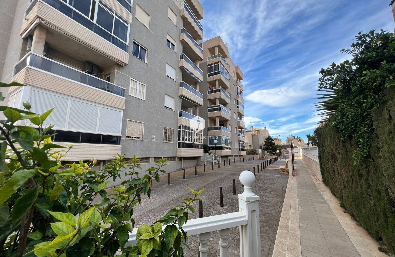 Aus zweiter Hand - Wohnung -
Torrevieja - aguas nuevas