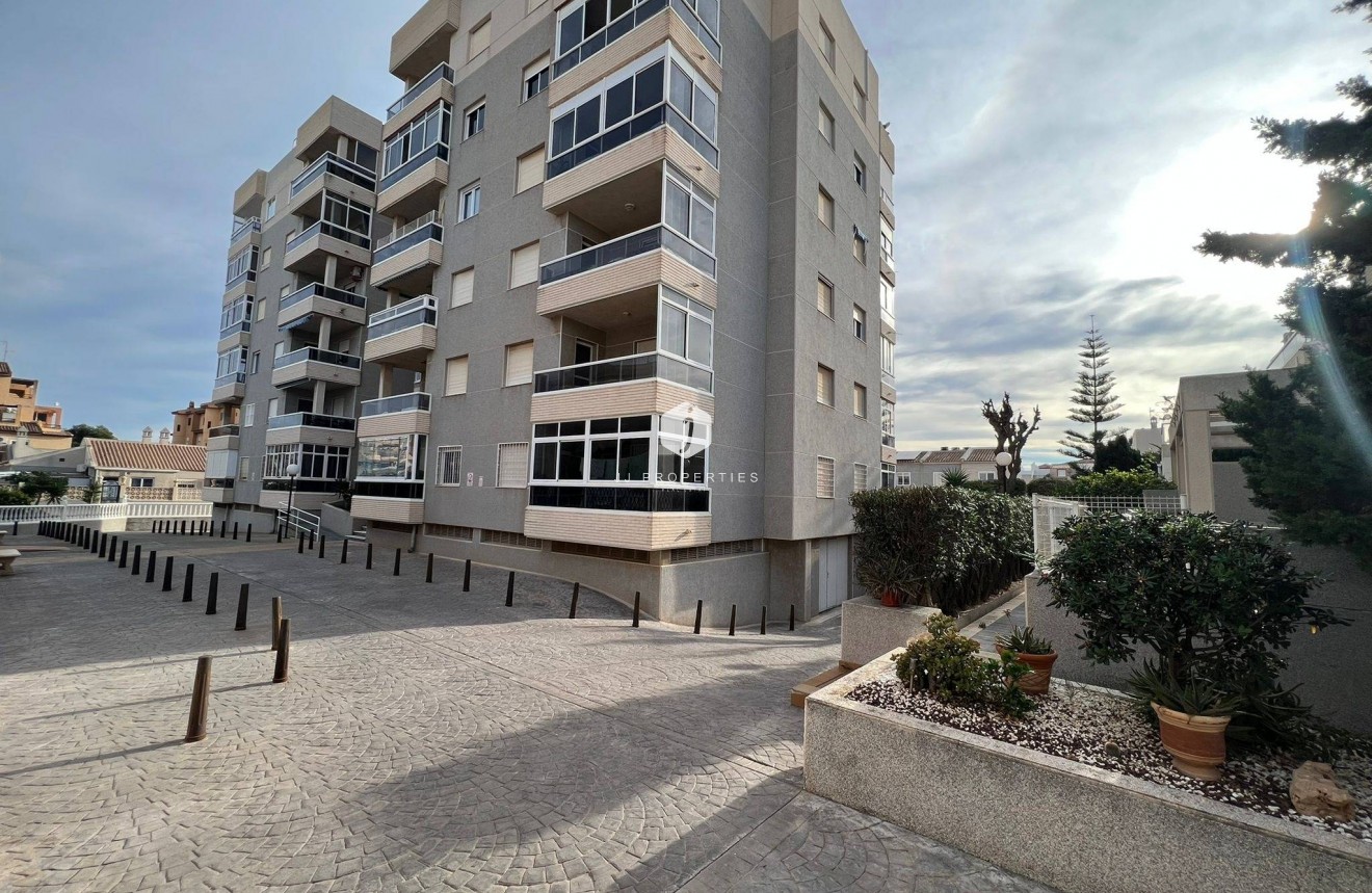 Aus zweiter Hand - Wohnung -
Torrevieja - aguas nuevas