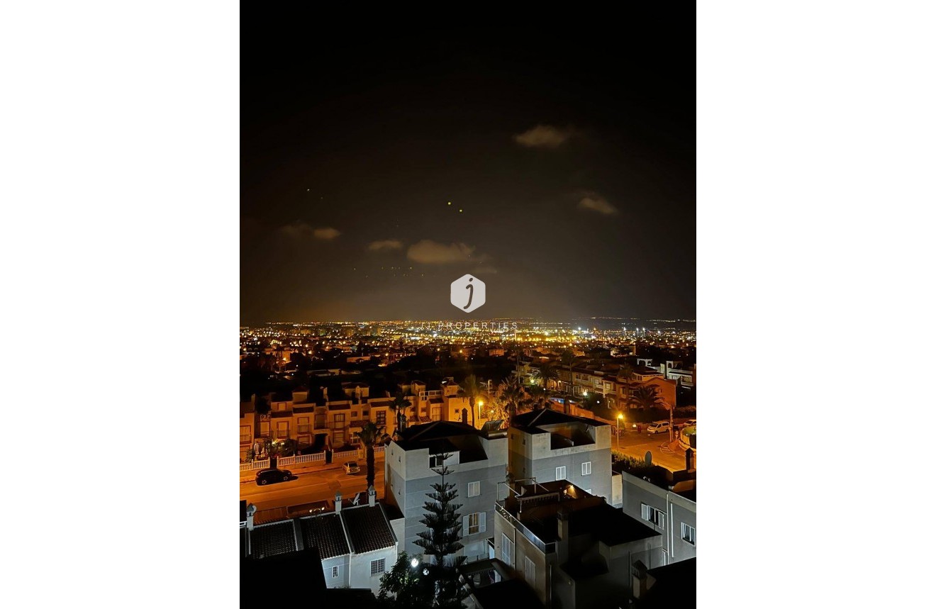 Aus zweiter Hand - Wohnung -
Torrevieja - aguas nuevas