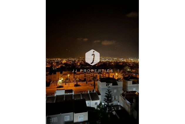 Aus zweiter Hand - Wohnung -
Torrevieja - aguas nuevas