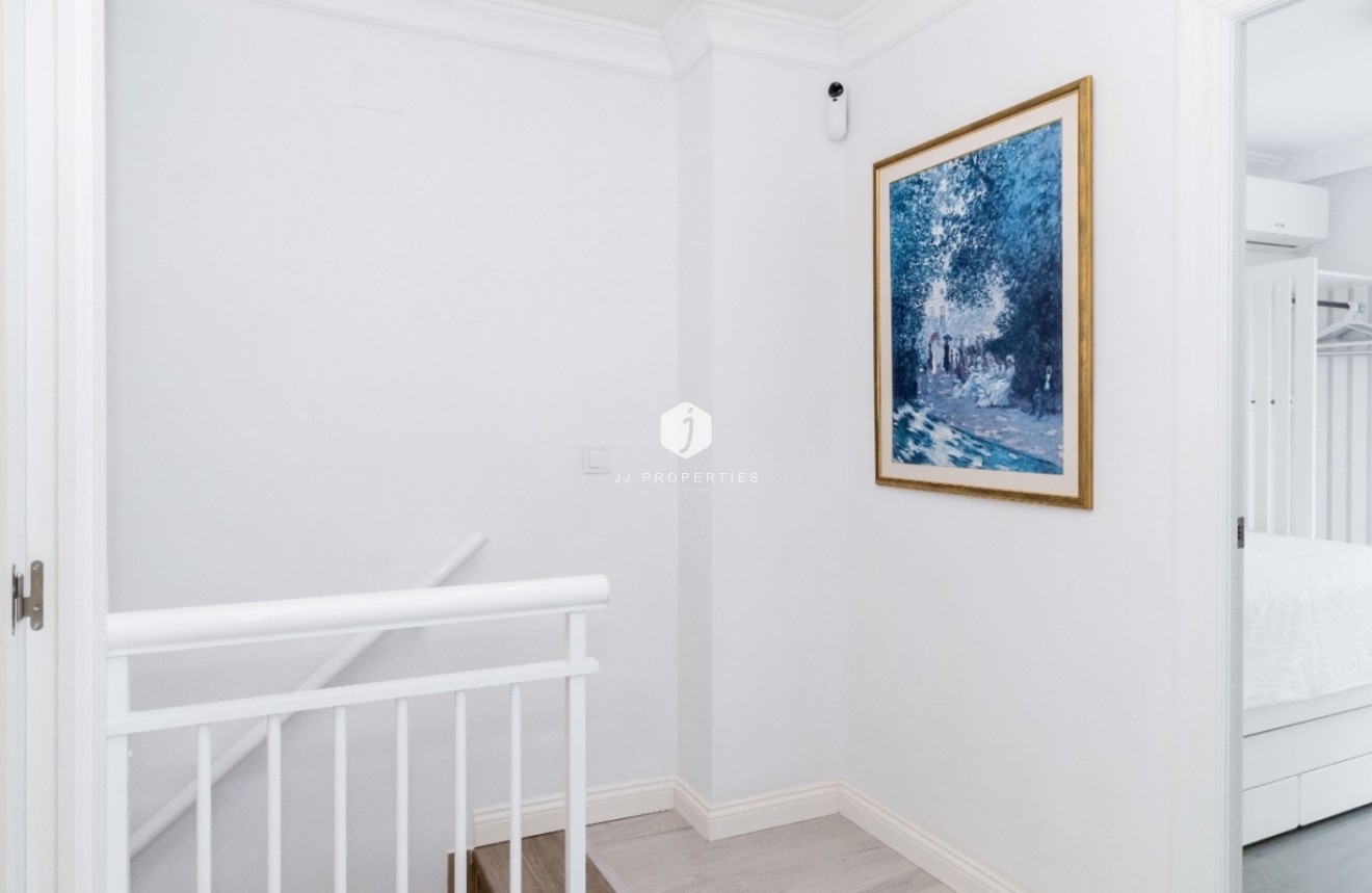 Z drugiej ręki - Szalet -
Orihuela Costa - Costa Blanca