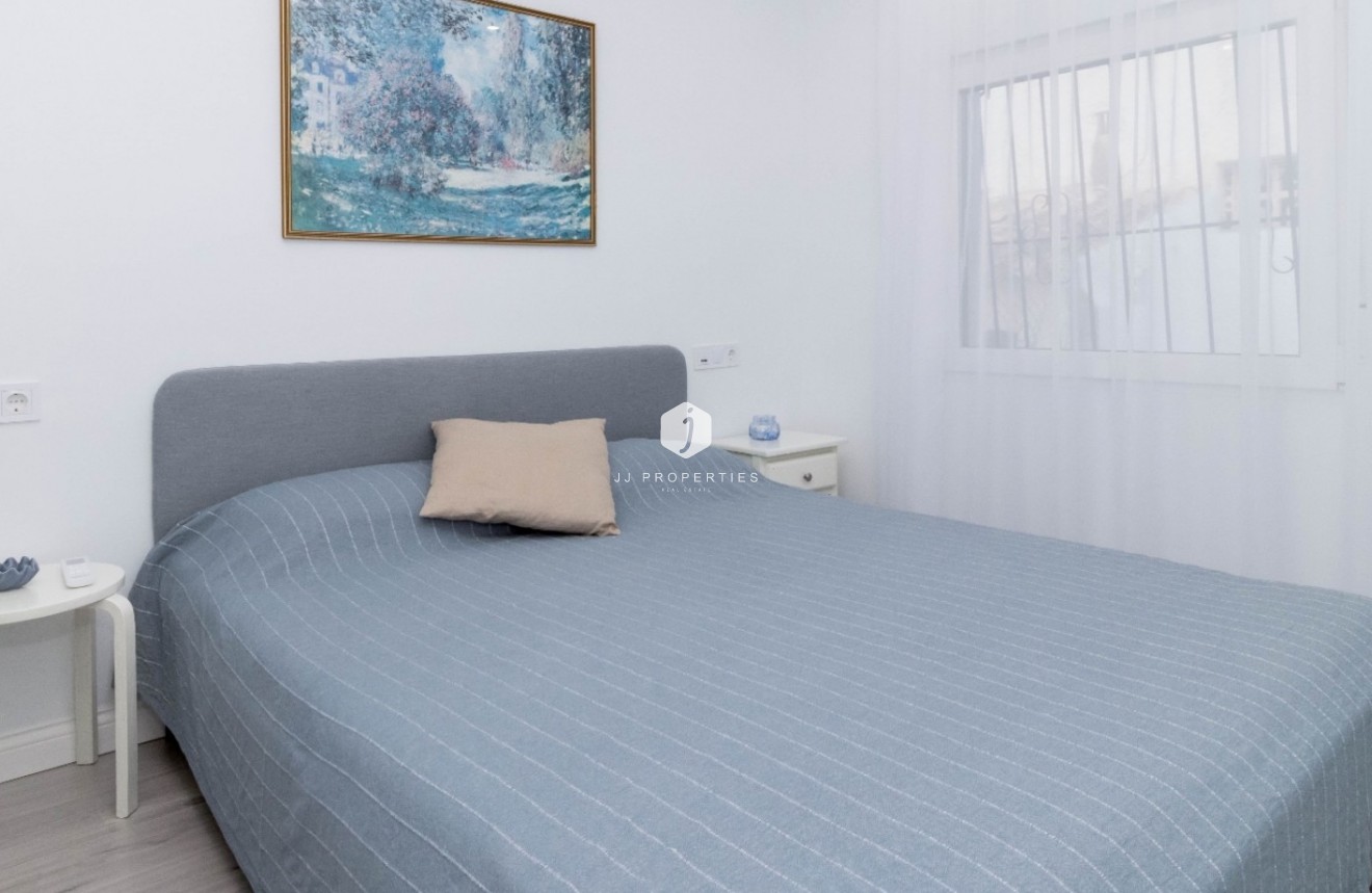 Z drugiej ręki - Szalet -
Orihuela Costa - Costa Blanca