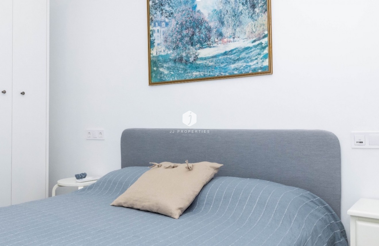 Z drugiej ręki - Szalet -
Orihuela Costa - Costa Blanca