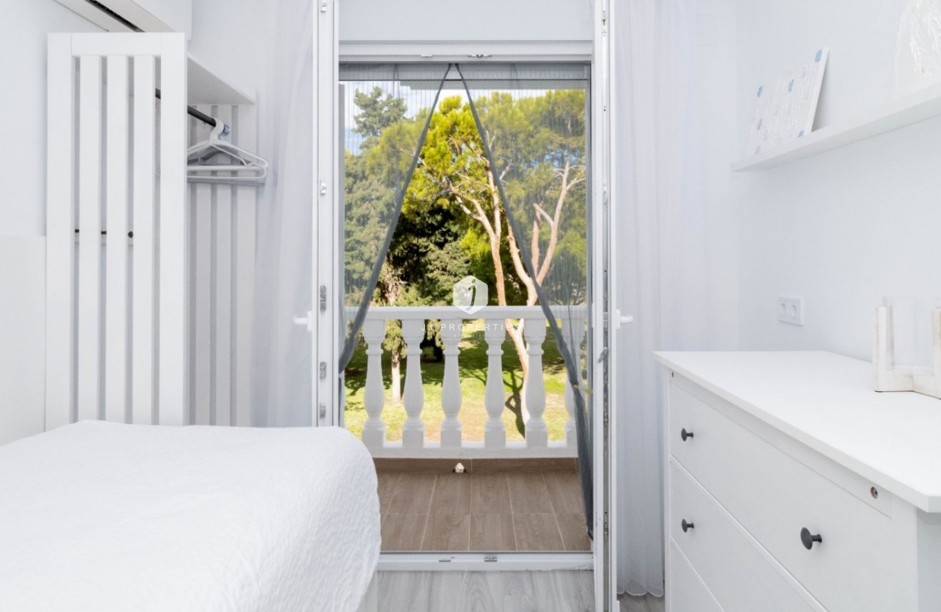 Z drugiej ręki - Szalet -
Orihuela Costa - Costa Blanca