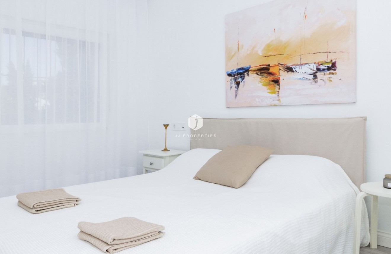 Z drugiej ręki - Szalet -
Orihuela Costa - Costa Blanca