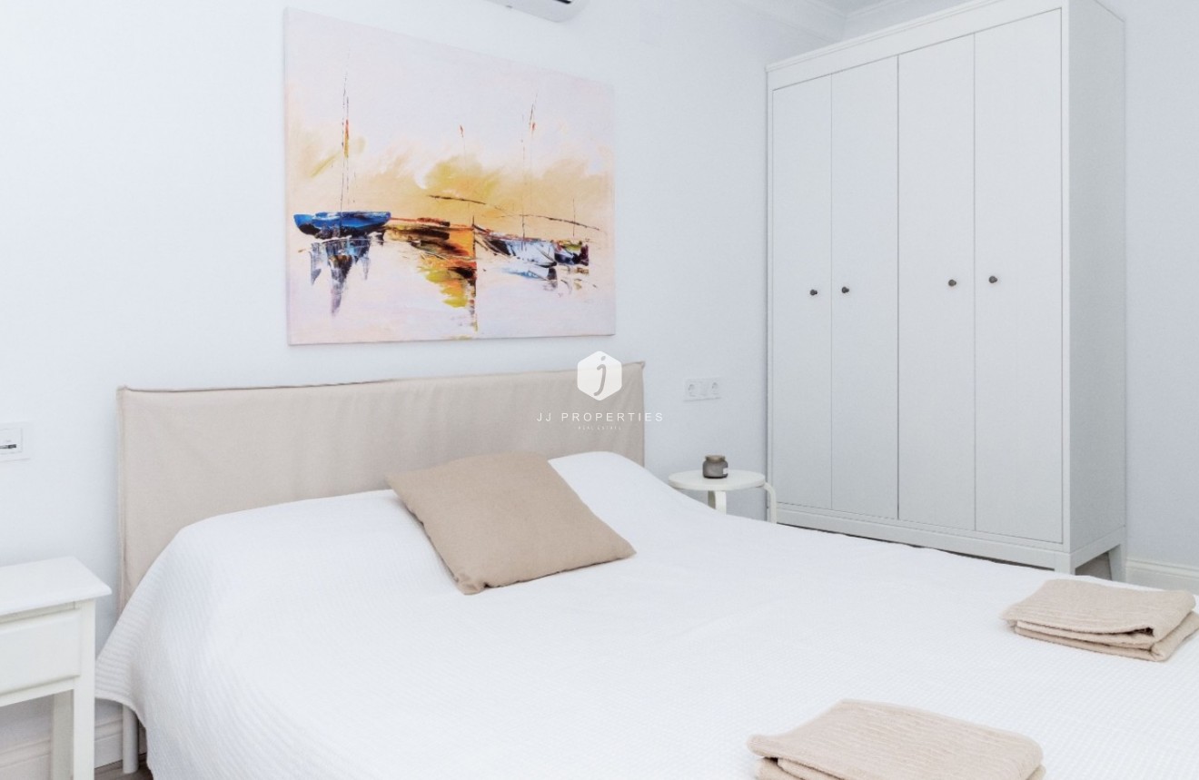 Z drugiej ręki - Szalet -
Orihuela Costa - Costa Blanca