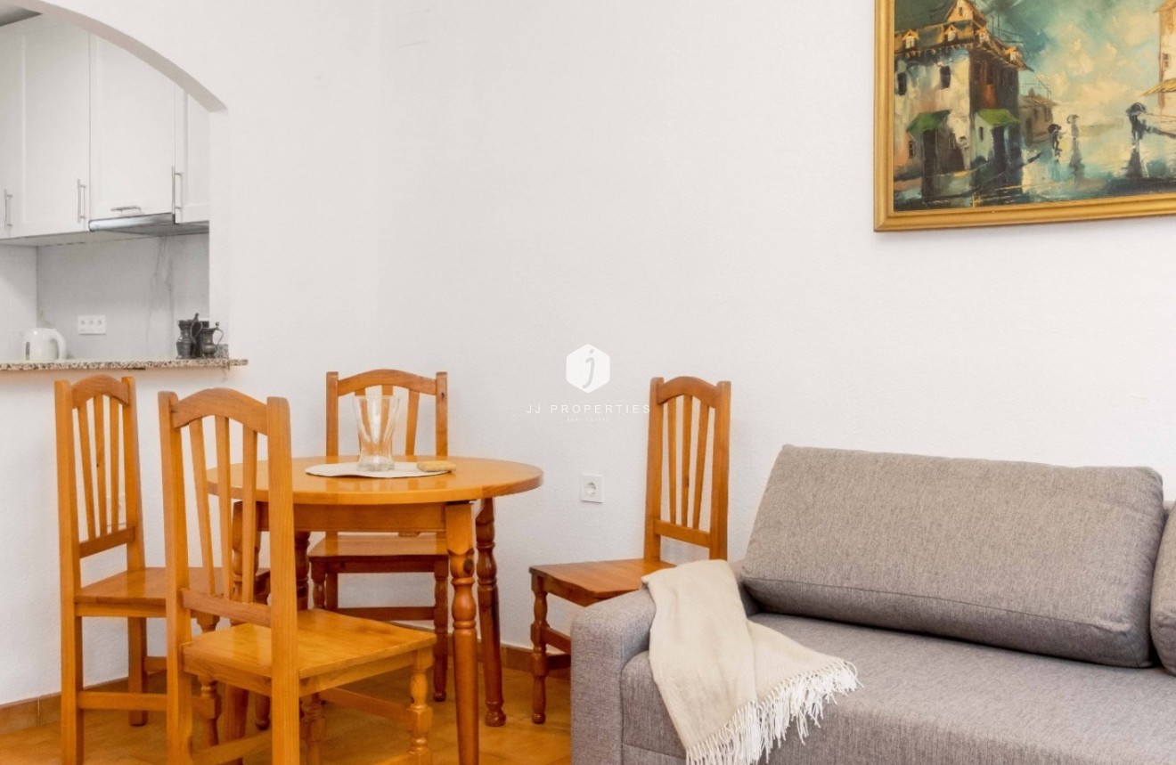 Z drugiej ręki - Szalet -
Orihuela Costa - Costa Blanca