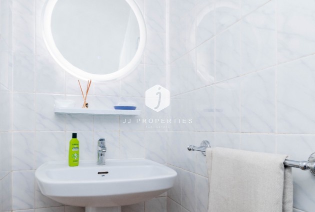 Z drugiej ręki - Szalet -
Orihuela Costa - Costa Blanca