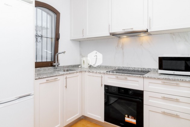 Z drugiej ręki - Szalet -
Orihuela Costa - Costa Blanca