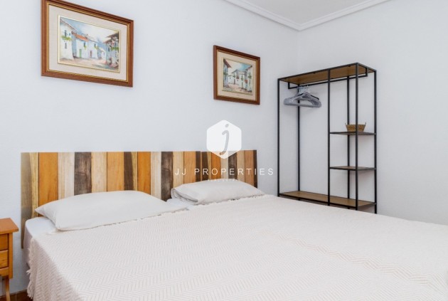 Z drugiej ręki - Szalet -
Orihuela Costa - Costa Blanca