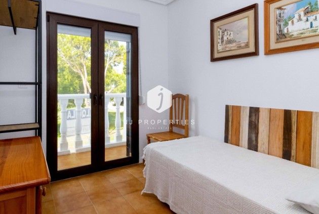 Z drugiej ręki - Szalet -
Orihuela Costa - Costa Blanca