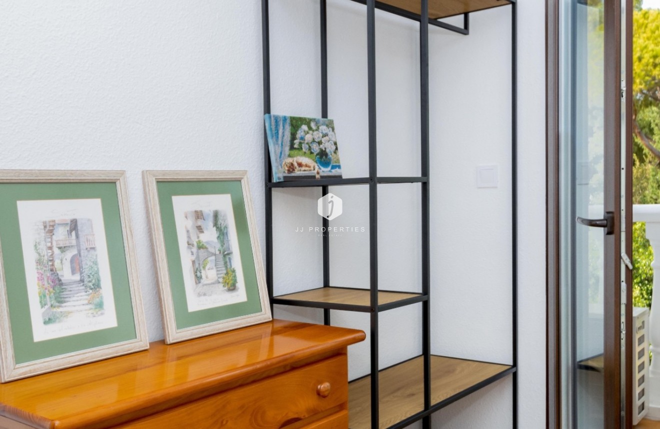 Z drugiej ręki - Szalet -
Orihuela Costa - Costa Blanca