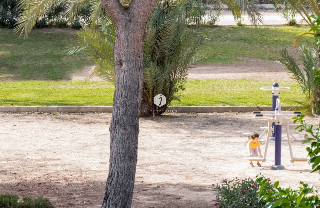 Z drugiej ręki - Szalet -
Orihuela Costa - Costa Blanca