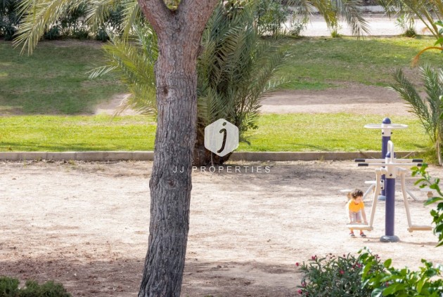 Z drugiej ręki - Szalet -
Orihuela Costa - Costa Blanca