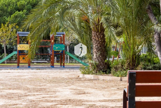 Z drugiej ręki - Szalet -
Orihuela Costa - Costa Blanca