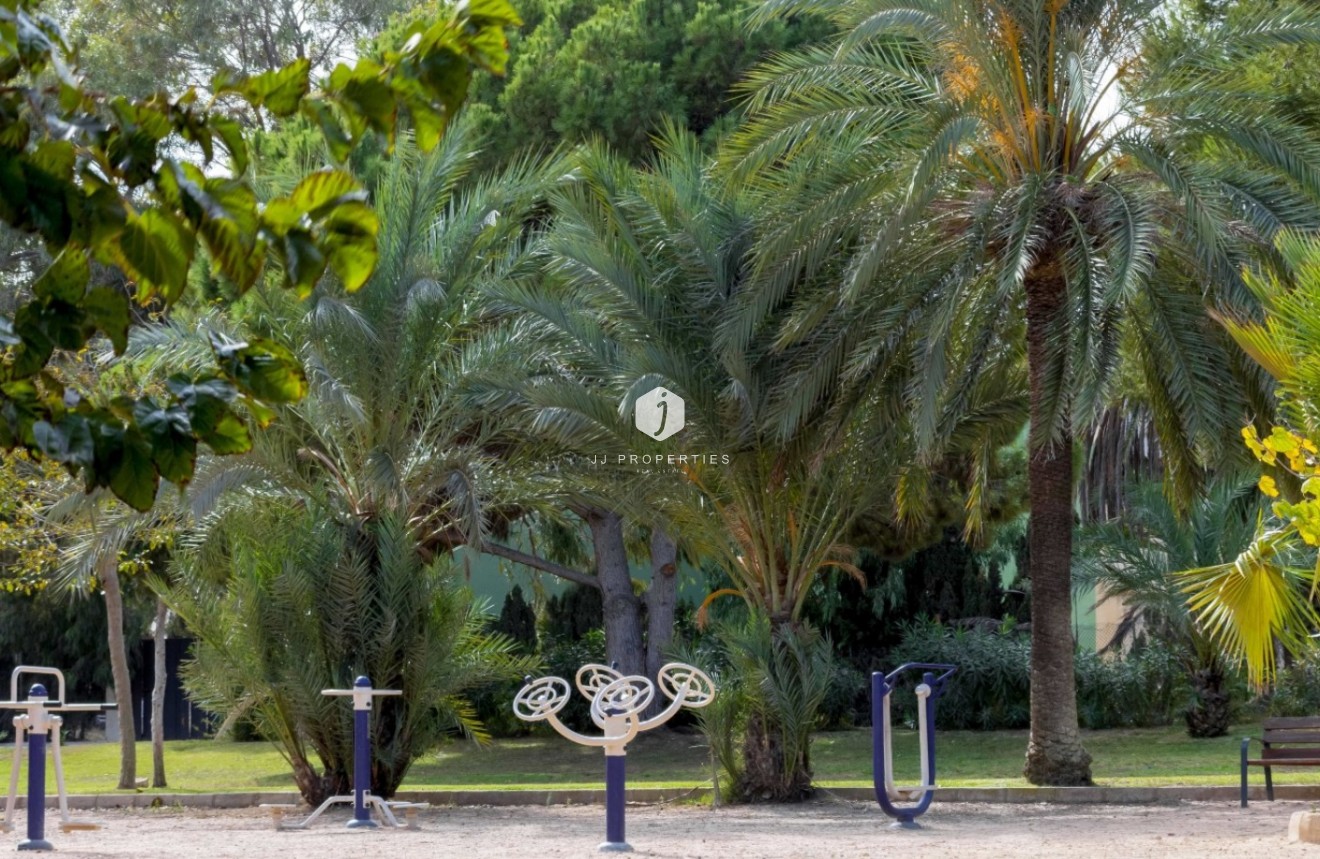 Z drugiej ręki - Szalet -
Orihuela Costa - Costa Blanca