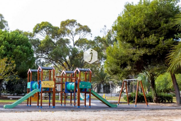 Z drugiej ręki - Szalet -
Orihuela Costa - Costa Blanca