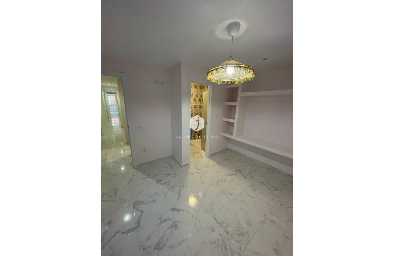 Segunda mano - Apartamento / piso -
Torrevieja - Costa Blanca