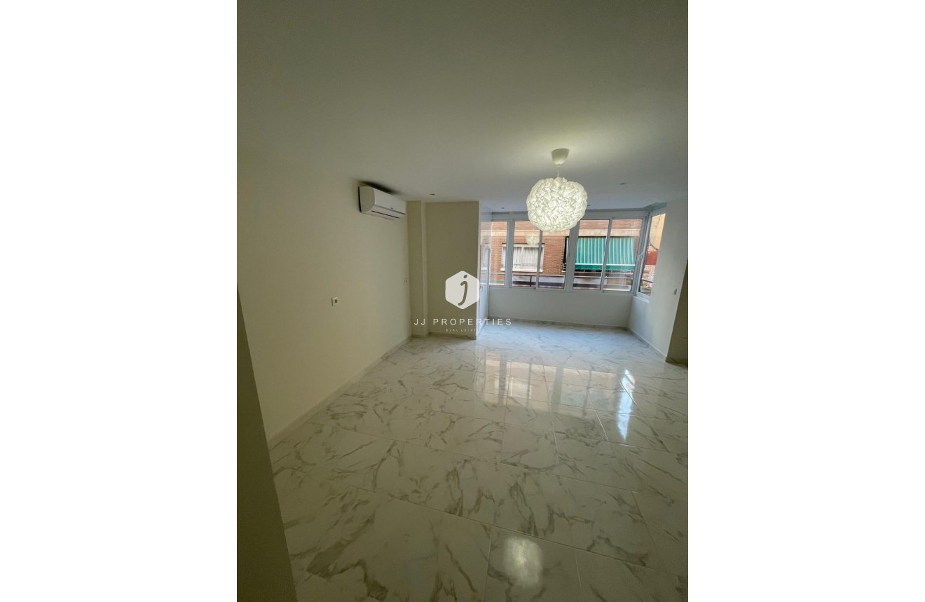 Segunda mano - Apartamento / piso -
Torrevieja - Costa Blanca