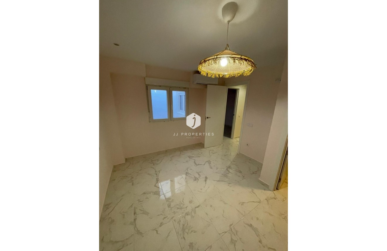 Segunda mano - Apartamento / piso -
Torrevieja - Costa Blanca