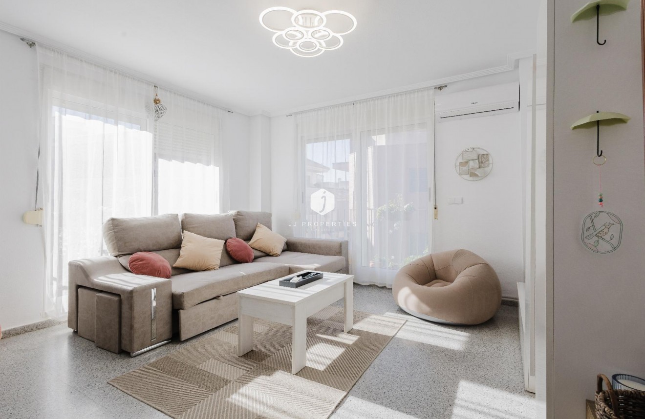 Segunda mano - Apartamento / piso -
San Miguel de Salinas - Inland