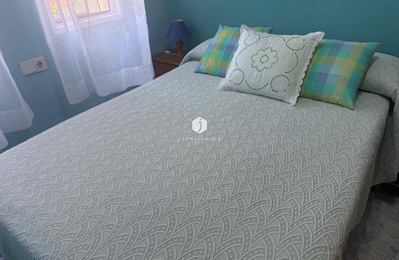 Aus zweiter Hand - Bungalow -
Orihuela Costa - Playa Flamenca