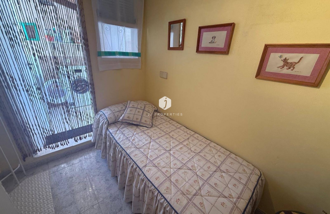 Aus zweiter Hand - Bungalow -
Orihuela Costa - Playa Flamenca