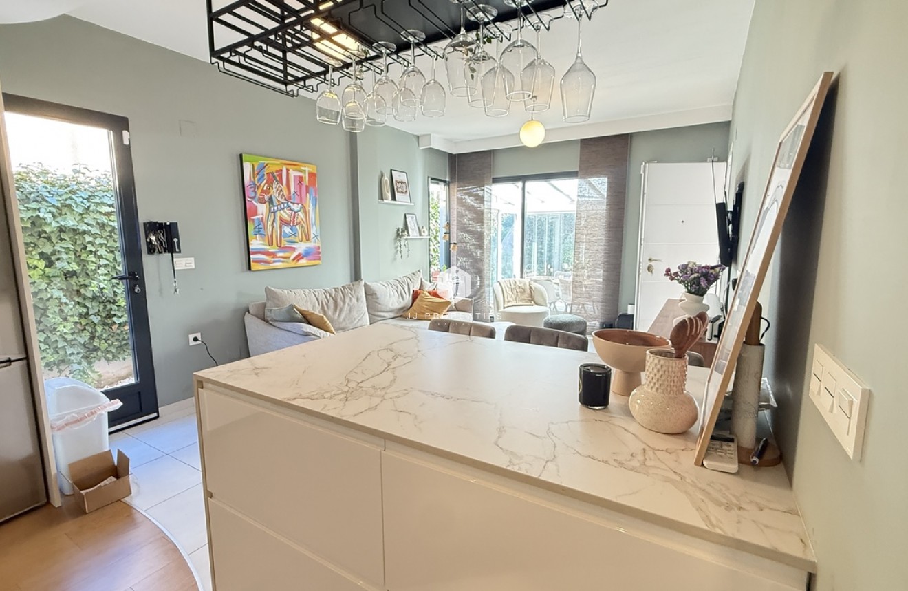 Aus zweiter Hand - Villa -
La Zenia - Costa Blanca