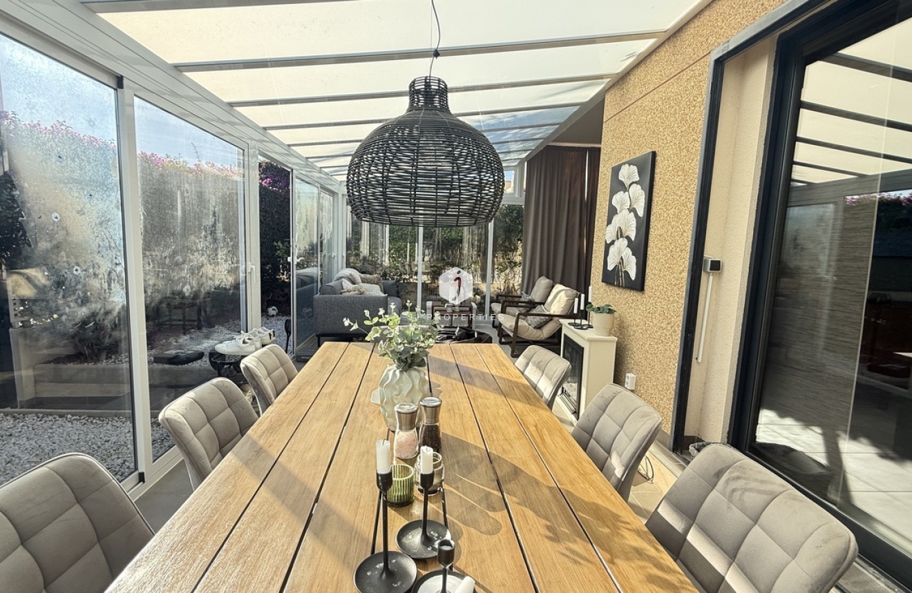 Aus zweiter Hand - Villa -
La Zenia - Costa Blanca