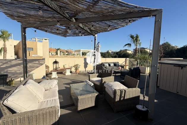 Aus zweiter Hand - Villa -
La Zenia - Costa Blanca