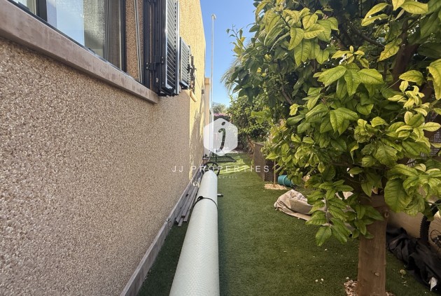 Aus zweiter Hand - Villa -
La Zenia - Costa Blanca