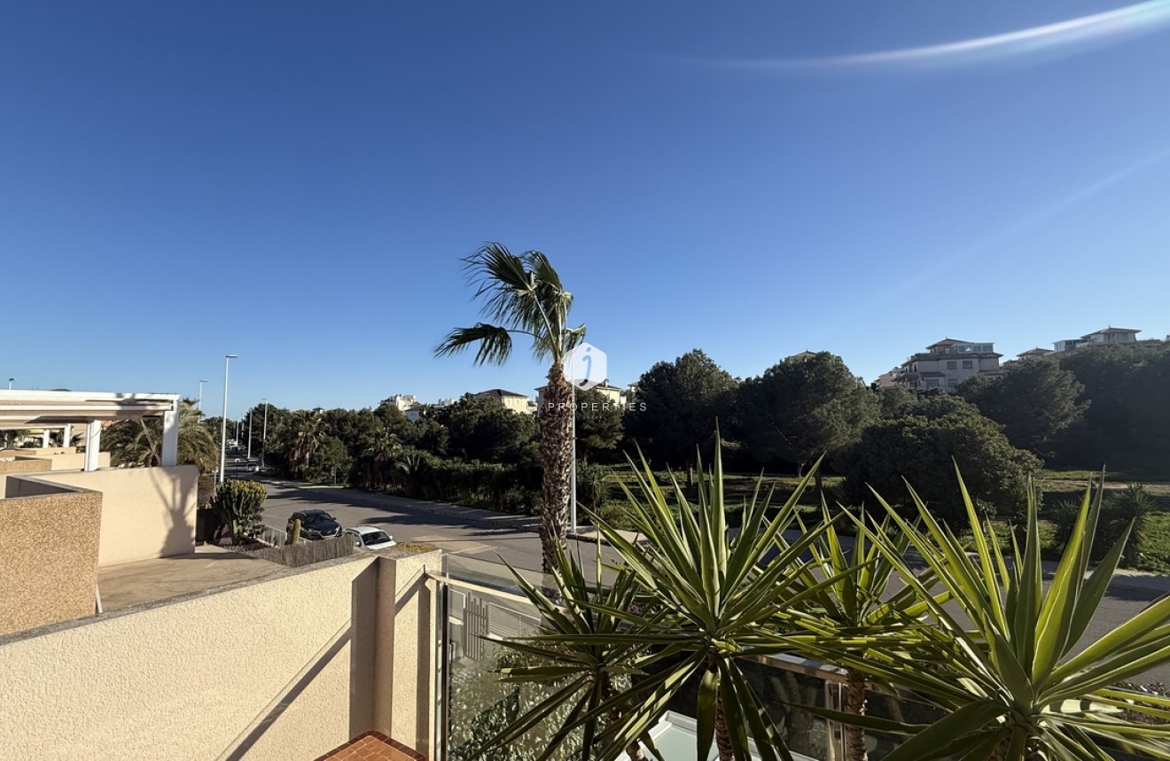 Aus zweiter Hand - Villa -
La Zenia - Costa Blanca