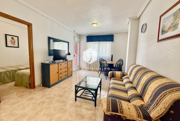 Aus zweiter Hand - Wohnung -
Torrevieja - Centro