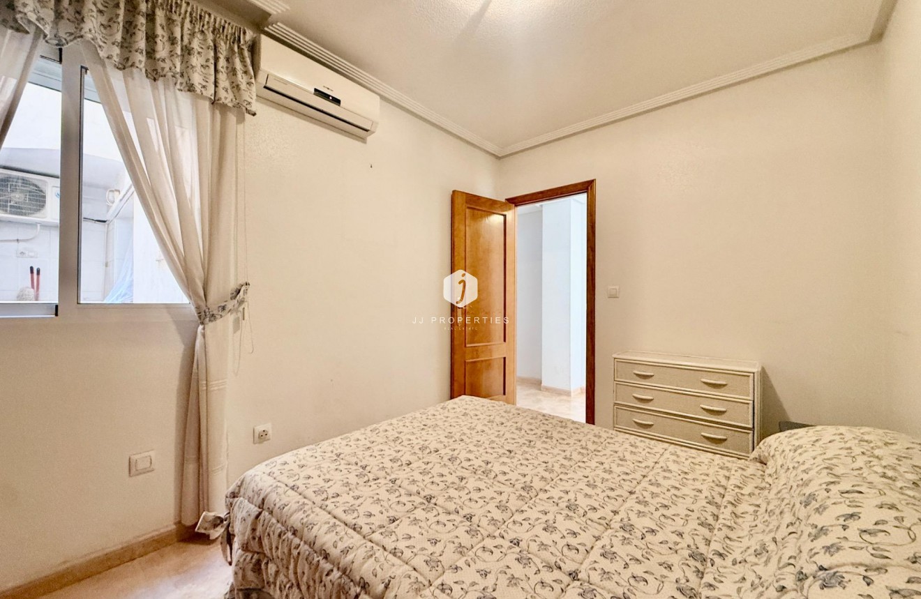 Aus zweiter Hand - Wohnung -
Torrevieja - Centro