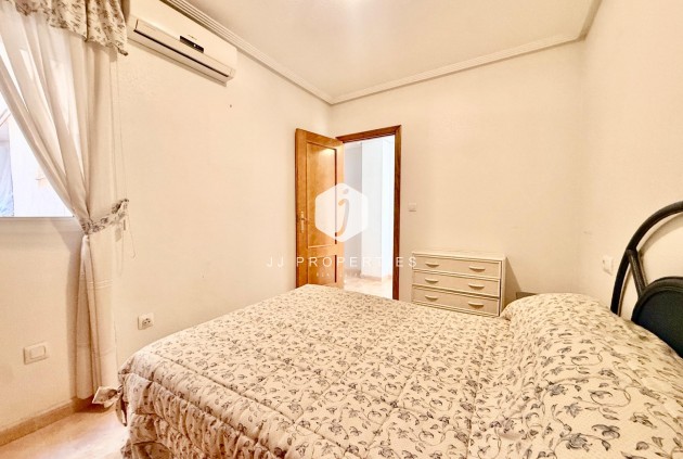 Aus zweiter Hand - Wohnung -
Torrevieja - Centro