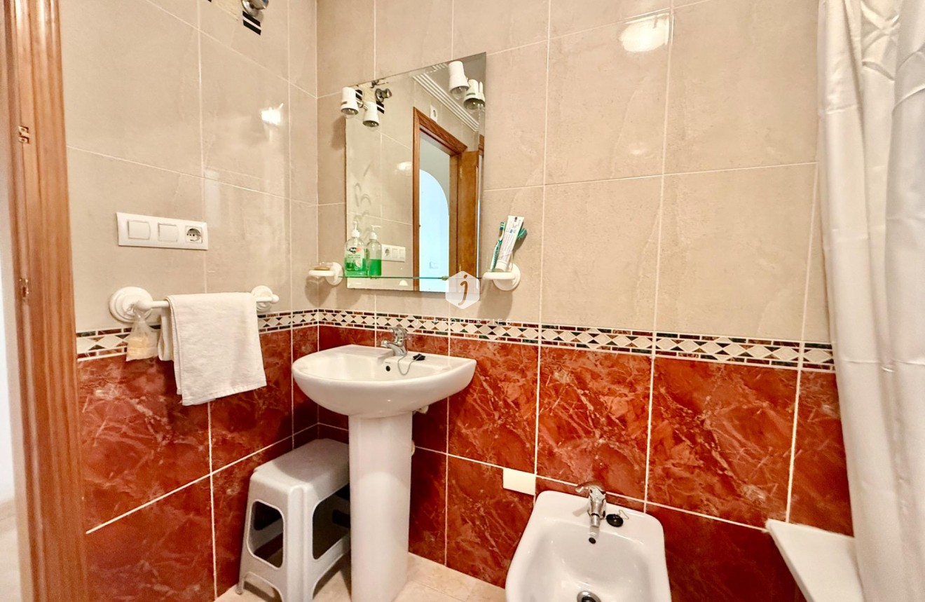 Aus zweiter Hand - Wohnung -
Torrevieja - Centro