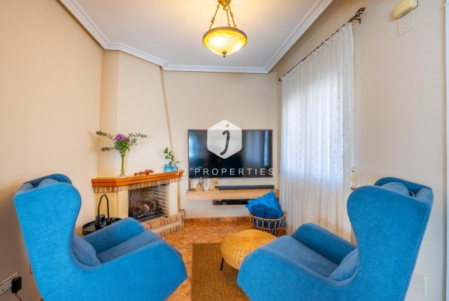 Aus zweiter Hand - Duplex -
Orihuela Costa - La Regia