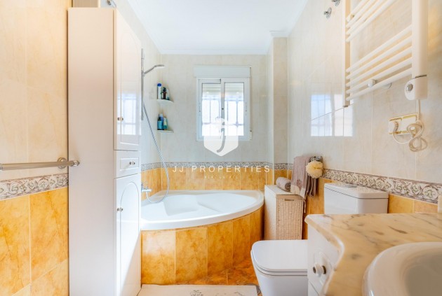 Aus zweiter Hand - Duplex -
Orihuela Costa - La Regia