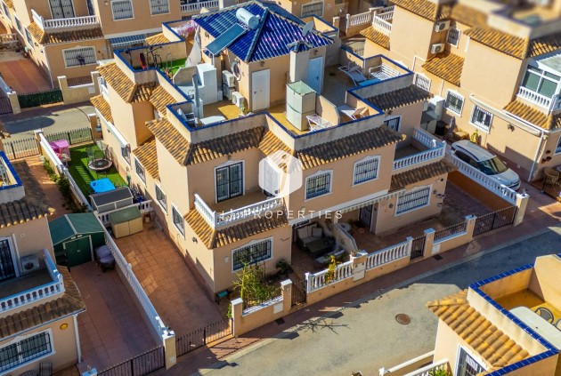 Aus zweiter Hand - Duplex -
Orihuela Costa - La Regia