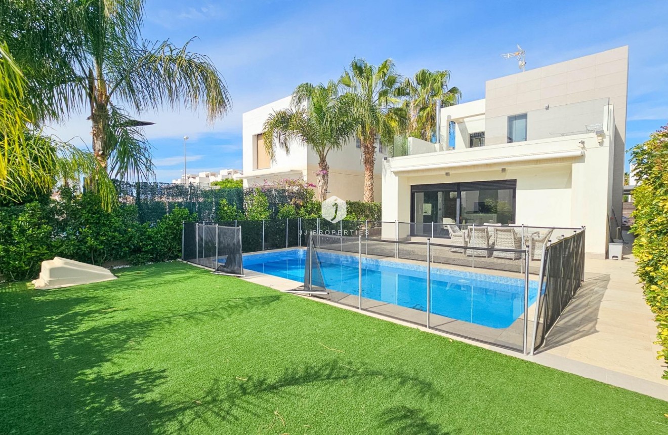 Aus zweiter Hand - Villa -
Rojales - Cuidad Quesada