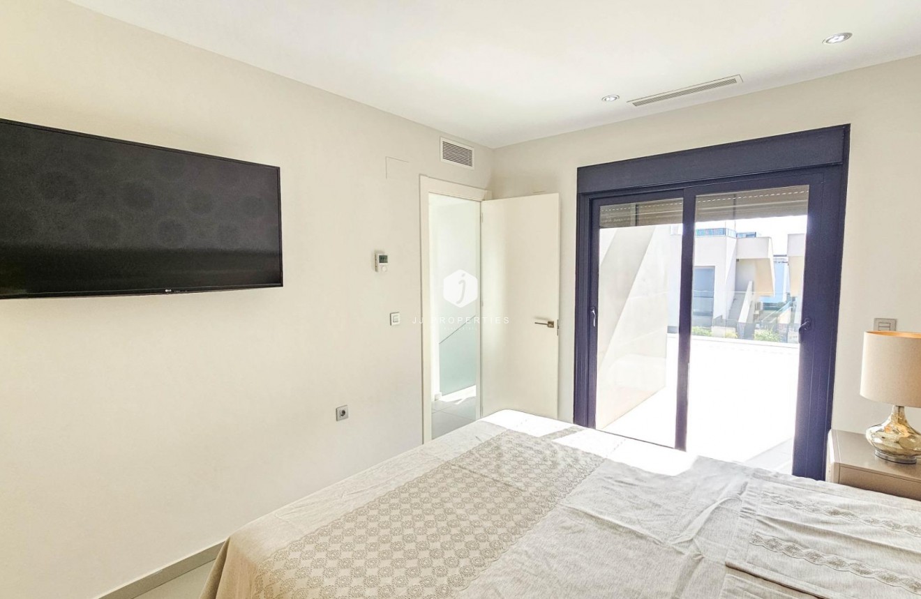 Aus zweiter Hand - Villa -
Rojales - Cuidad Quesada