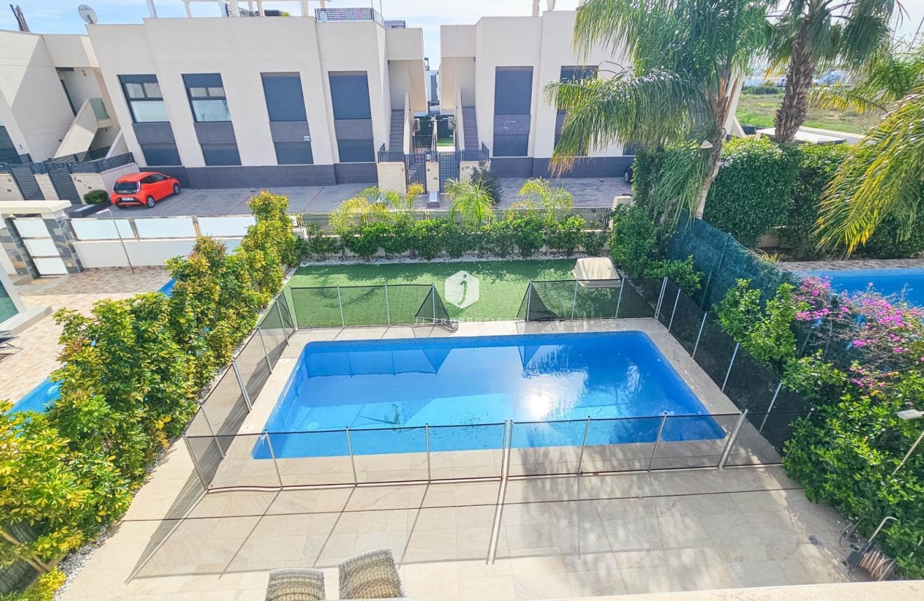 Aus zweiter Hand - Villa -
Rojales - Cuidad Quesada