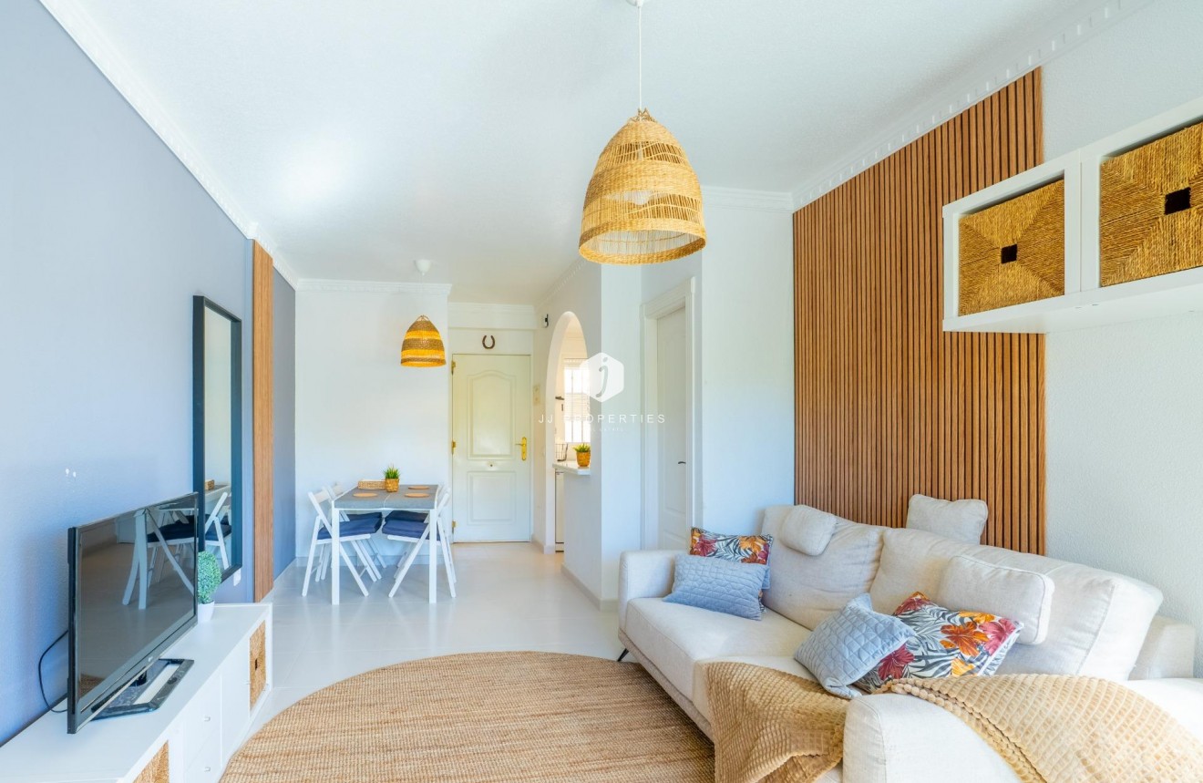 Aus zweiter Hand - Duplex -
Algorfa - Comunidad Valenciana