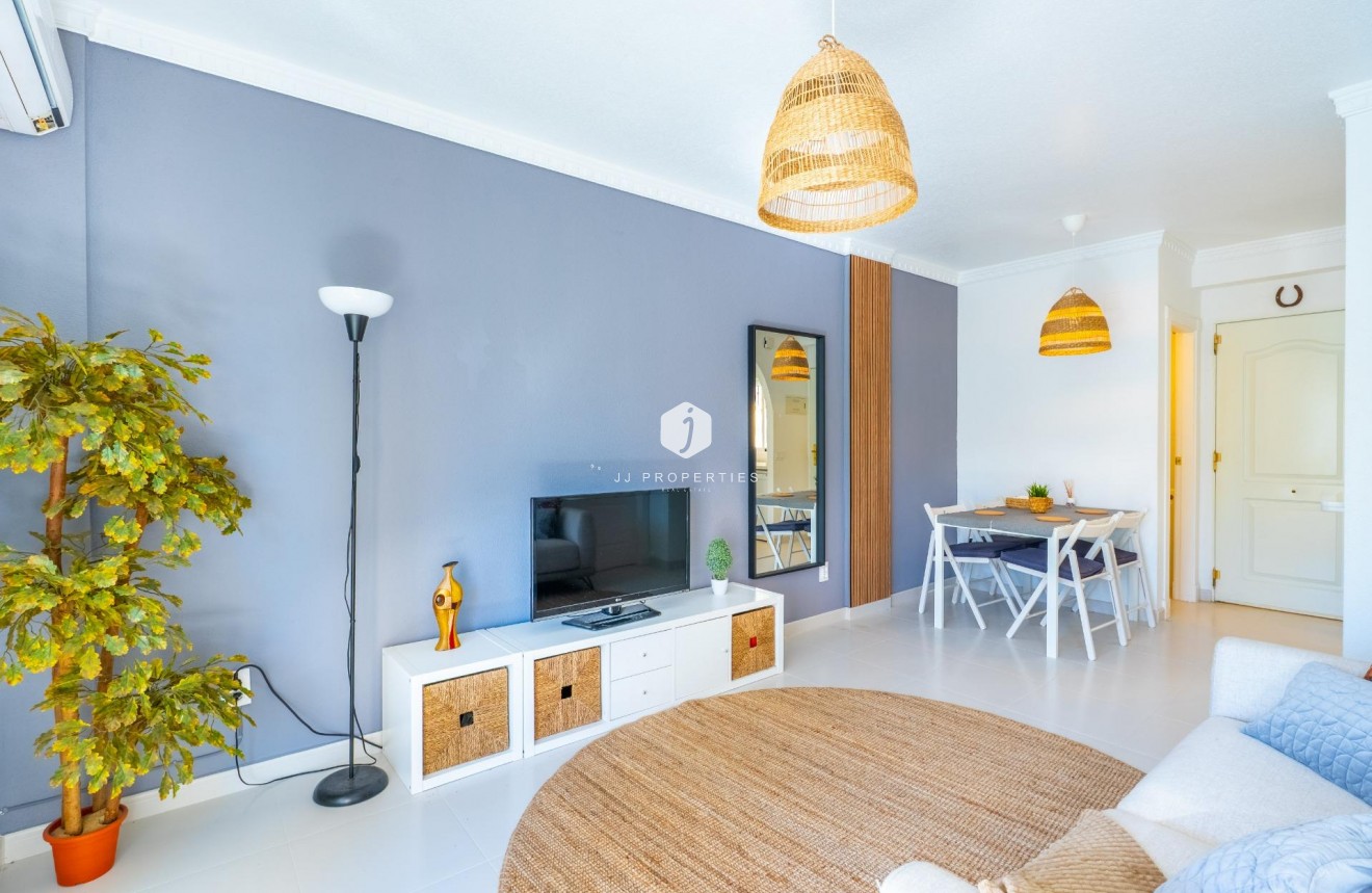 Aus zweiter Hand - Duplex -
Algorfa - Comunidad Valenciana