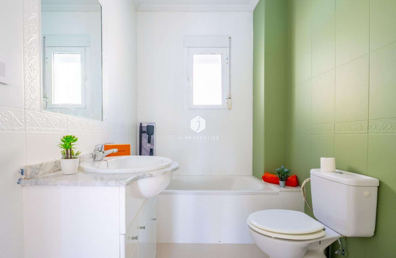 Aus zweiter Hand - Duplex -
Algorfa - Comunidad Valenciana