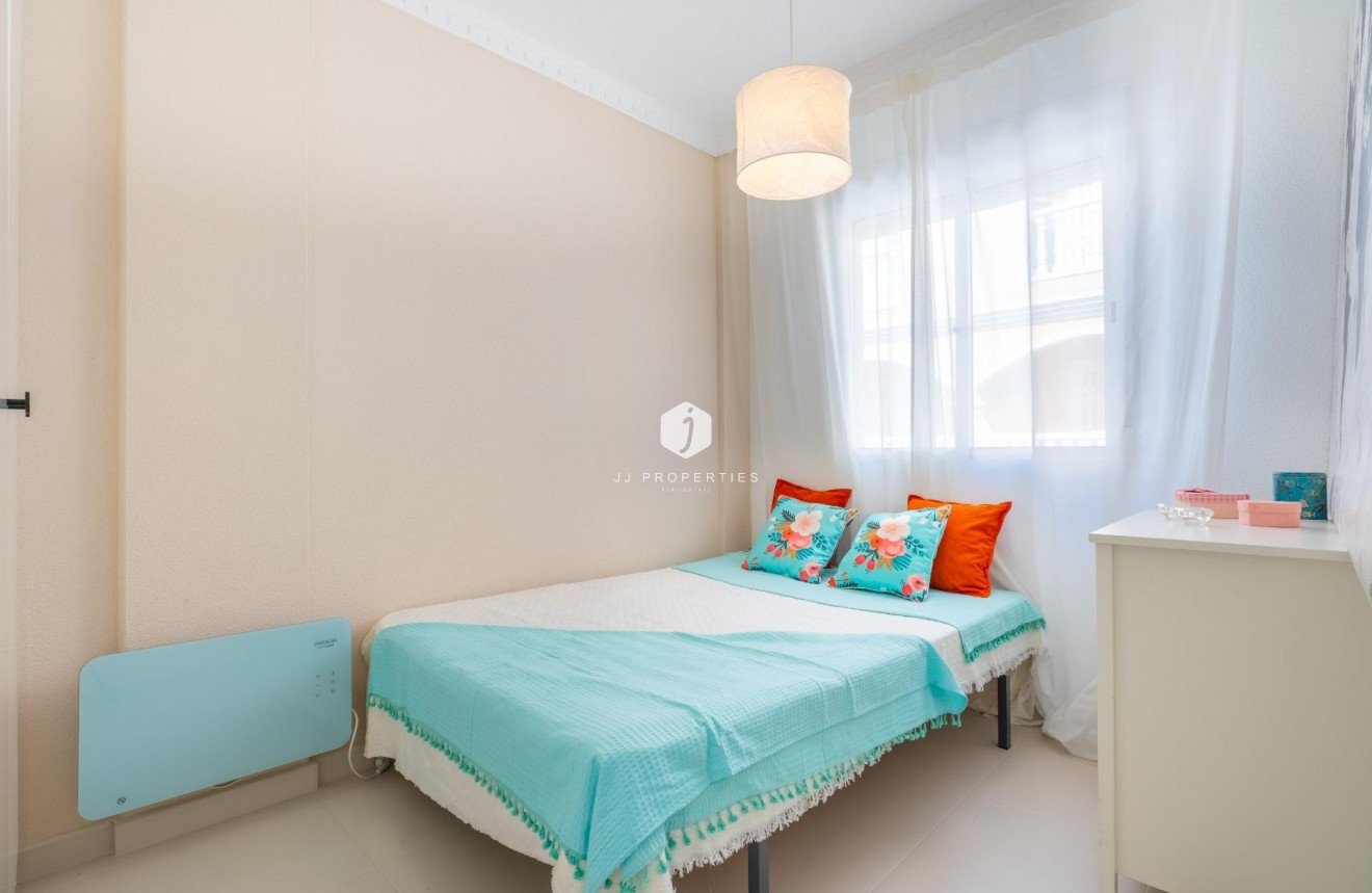 Aus zweiter Hand - Duplex -
Algorfa - Comunidad Valenciana