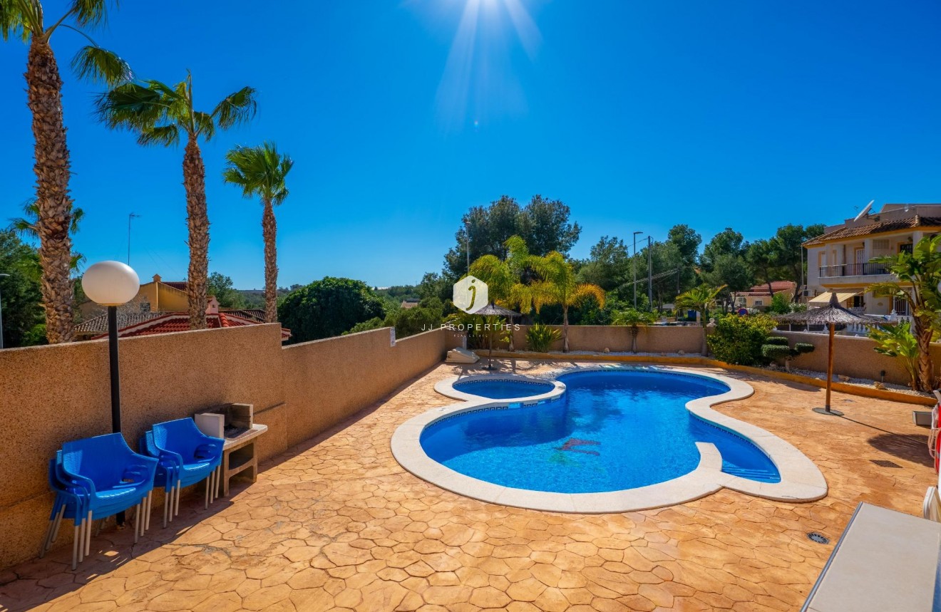 Aus zweiter Hand - Duplex -
Algorfa - Comunidad Valenciana