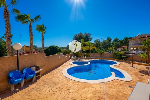 Aus zweiter Hand - Duplex -
Algorfa - Comunidad Valenciana