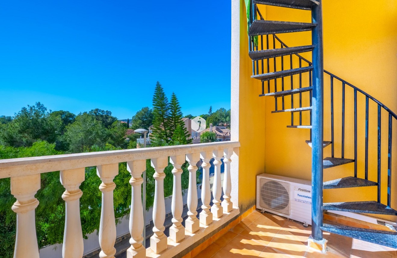 Aus zweiter Hand - Duplex -
Algorfa - Comunidad Valenciana